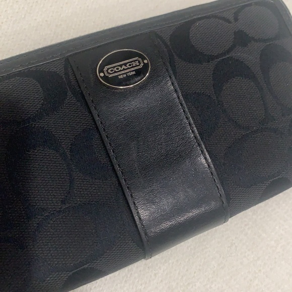 Coach Legacy Signature Slim Zip Wallet - Picture 3 of 12